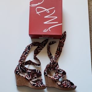 Cute wedges NWOB